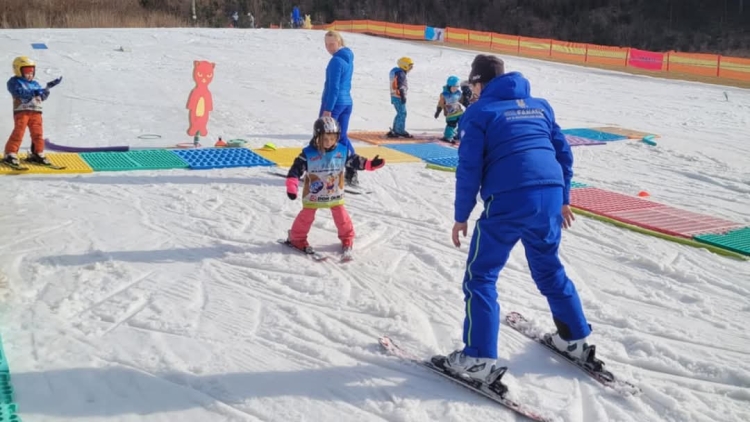 Kurz lyžování s lektory ze Ski Fanatic v Hlinsku